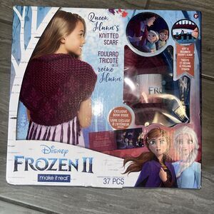 Make It Real Disney Frozen 2 Queen Iduna's Knitted Scarf DIY Arts and Crafts Kit